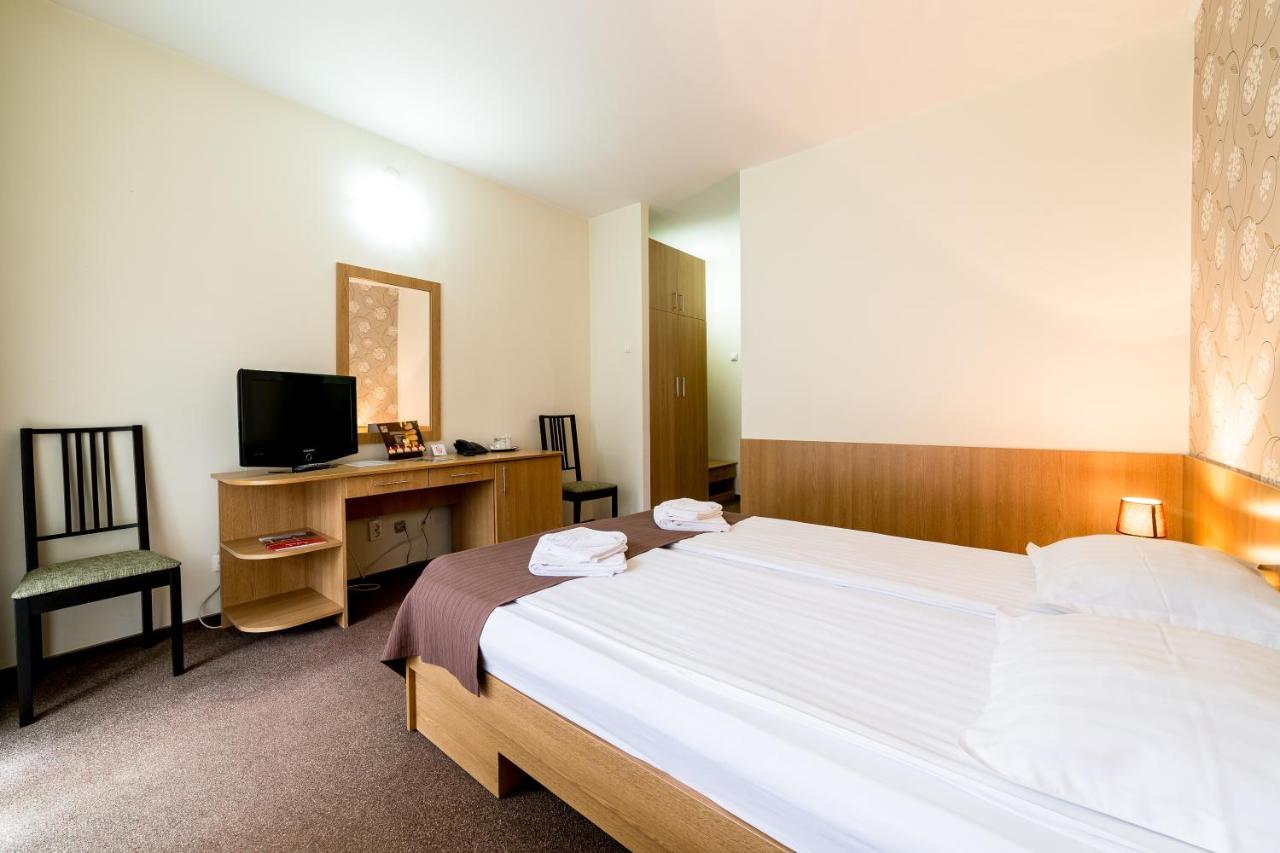 Hotel Muresul Health Spa ソバタ エクステリア 写真