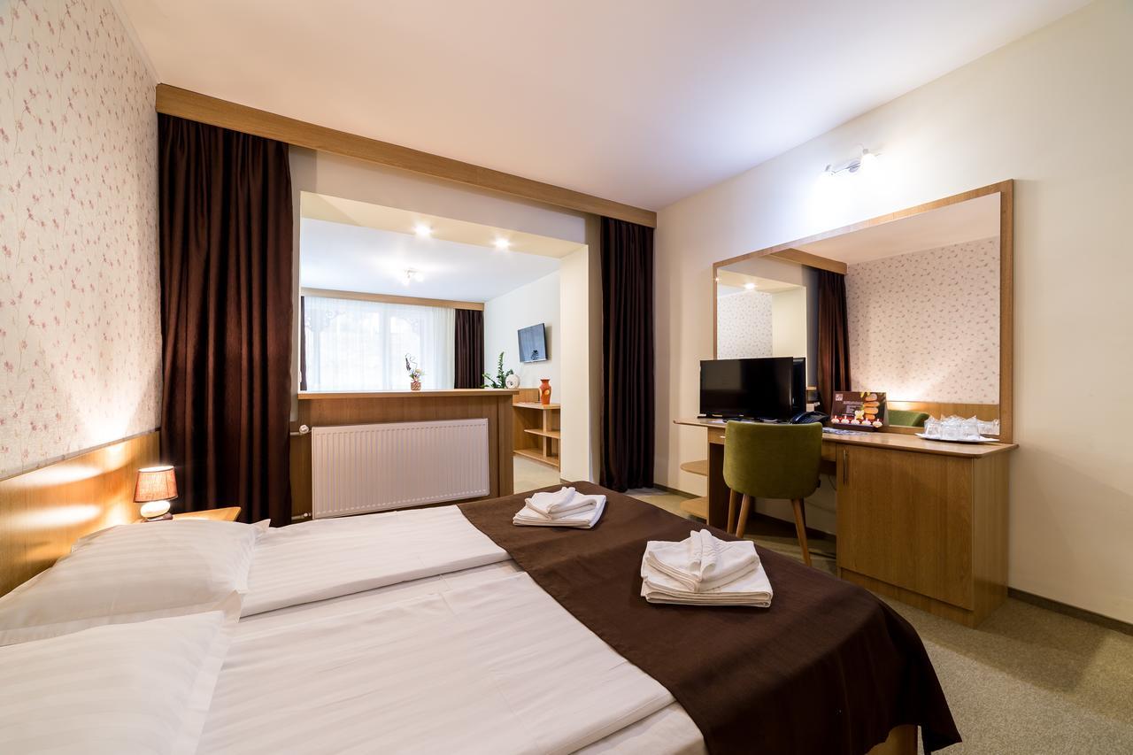 Hotel Muresul Health Spa ソバタ エクステリア 写真